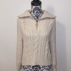 5/$25 Jessica Simpson Cream Turtleneck Sweater